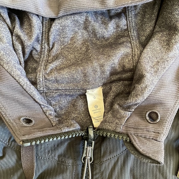 Lululemon jacket - Picture 3 of 4